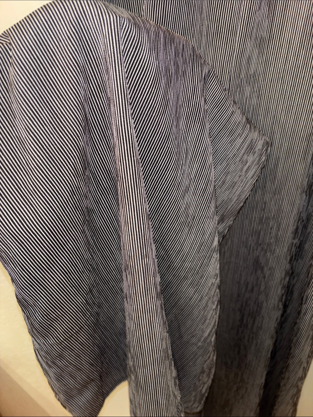 Easel Smocked black and gray jumpsuit M NWT - Picture 5 of 7